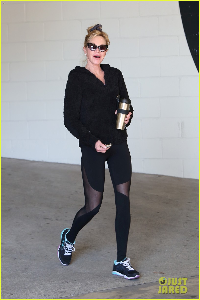 melanie griffith enjoys time with her blended fam 083539959