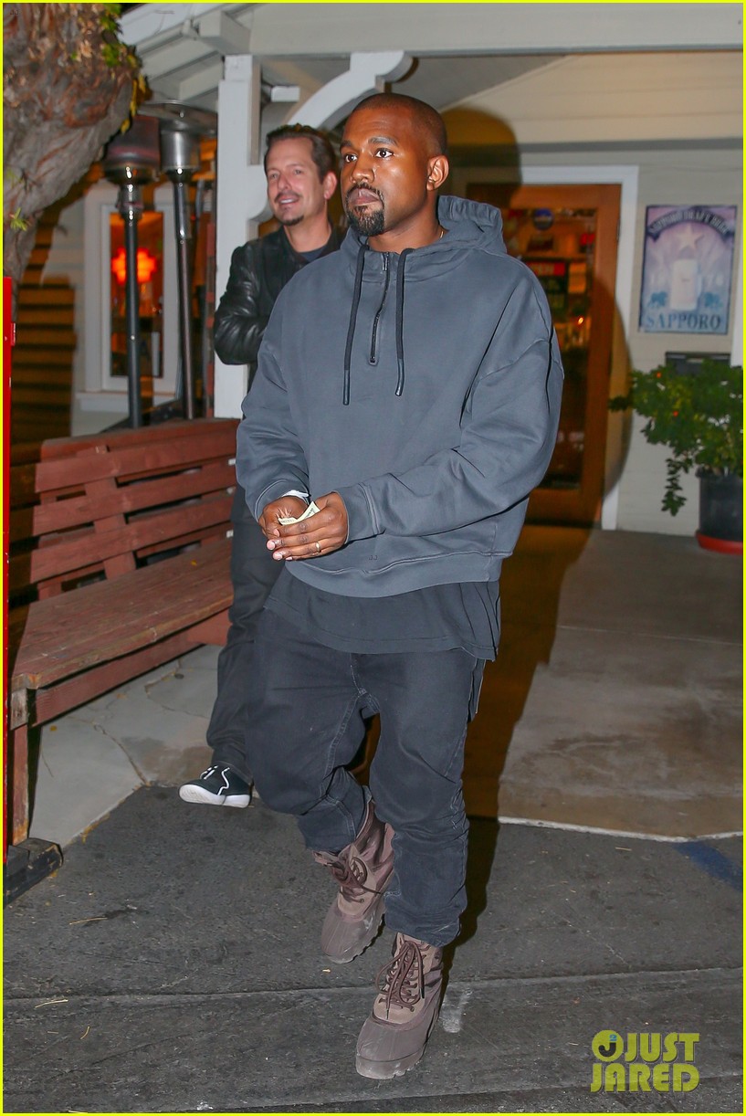 Kanye West Steps Out for First Time Following Son Saint's Birth Photo(02)