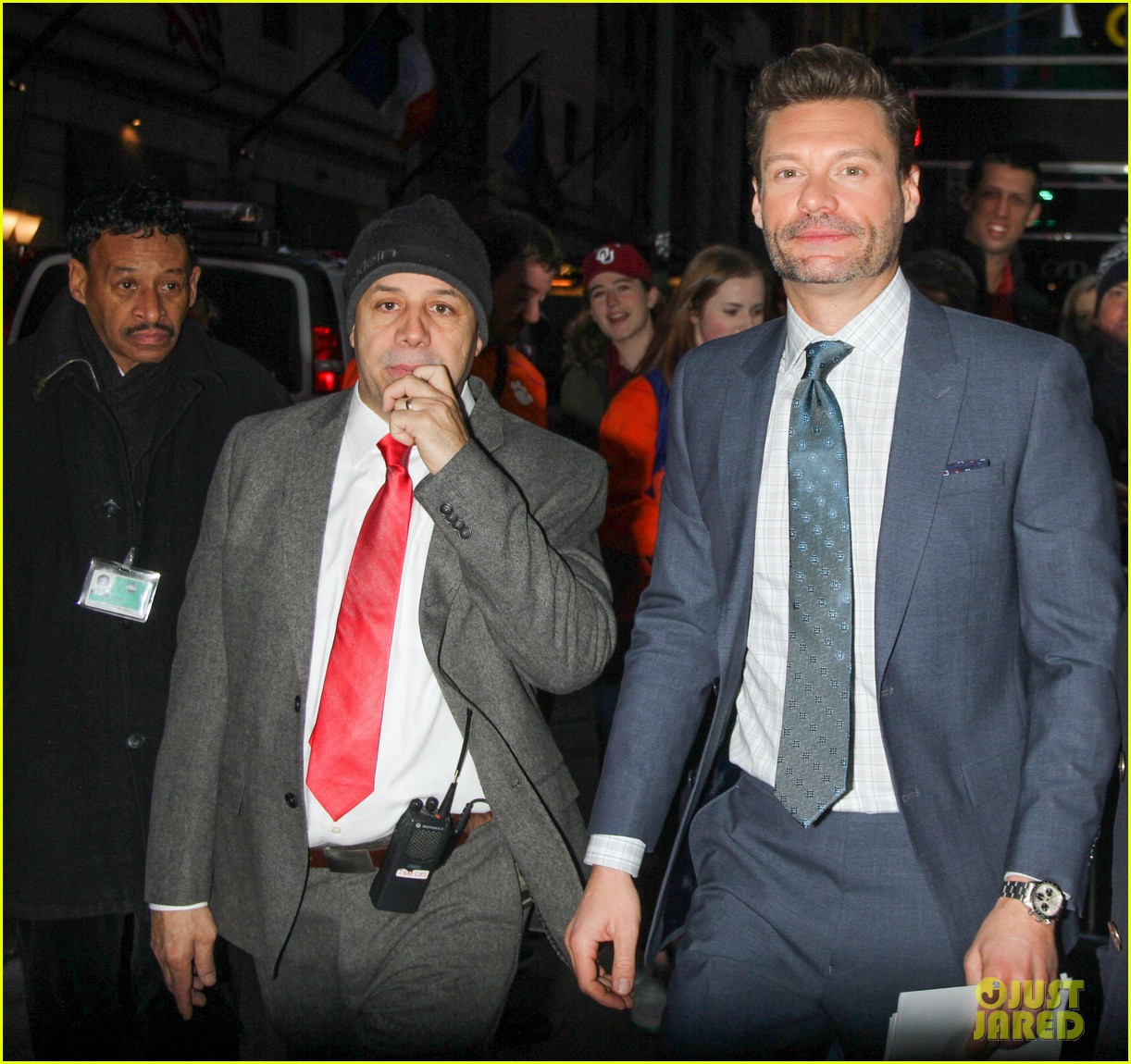 ryan seacrest gets ready for new years in times square 07