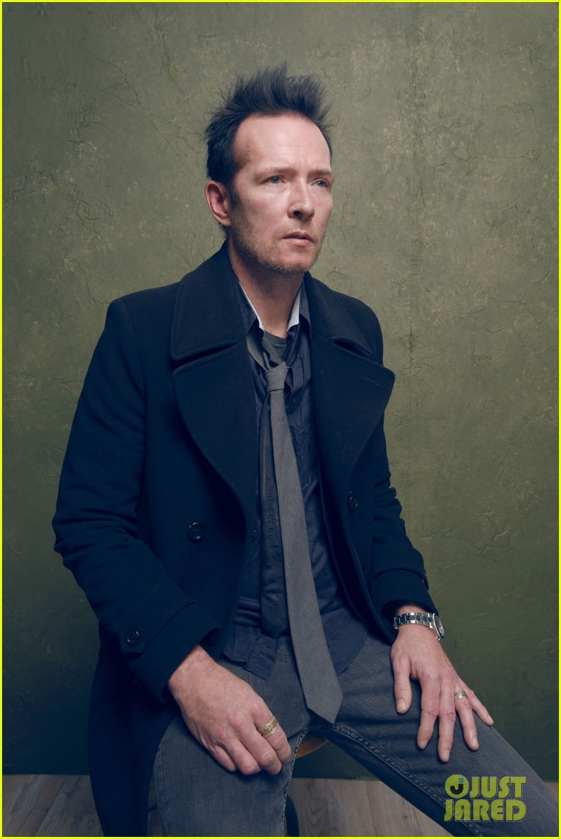 Scott Weiland Dead Stone Temple Pilots Singer Dies at 48 Photo(02)