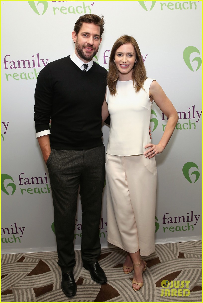 Emily Blunt Is Pregnant, Expecting Second Child with John Krasinski(00)