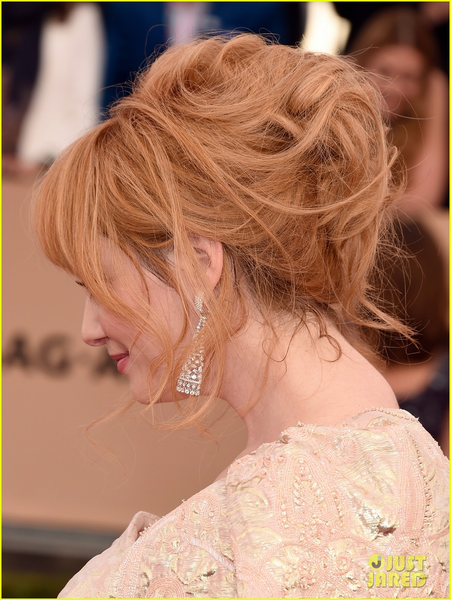 Christina Hendricks on Her Goth Phase, 'Mad Men' Auditions and Her Role in  'Good American Family' - WSJ, image size:918x1222