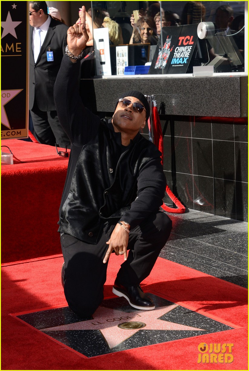 ll cool j gets honored with star on the hollywood walk of fame 113557780
