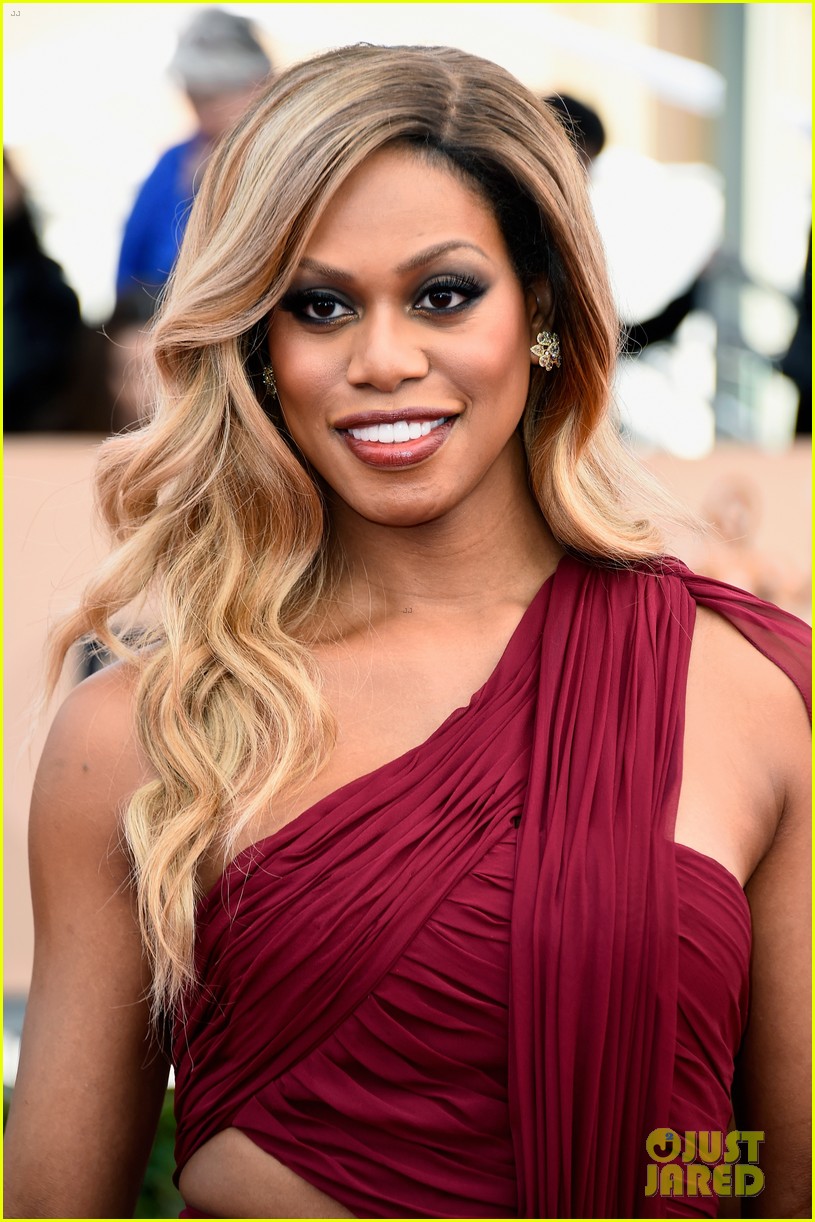 Laverne Cox & Laura Prepon Wow at SAG Awards 2016! Photo 3564146(00)