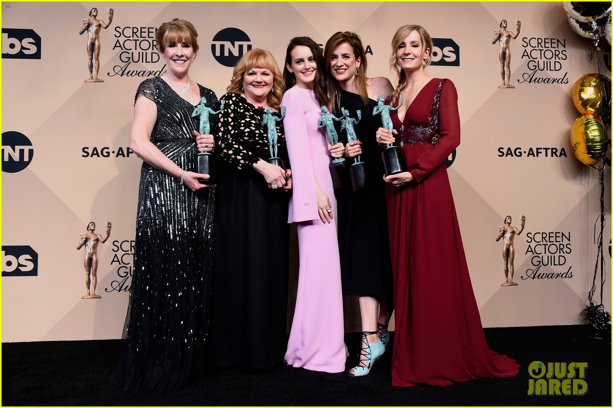 'Downton Abbey' Cast Wins at SAG Awards 2016! Photo 3564931 Photos