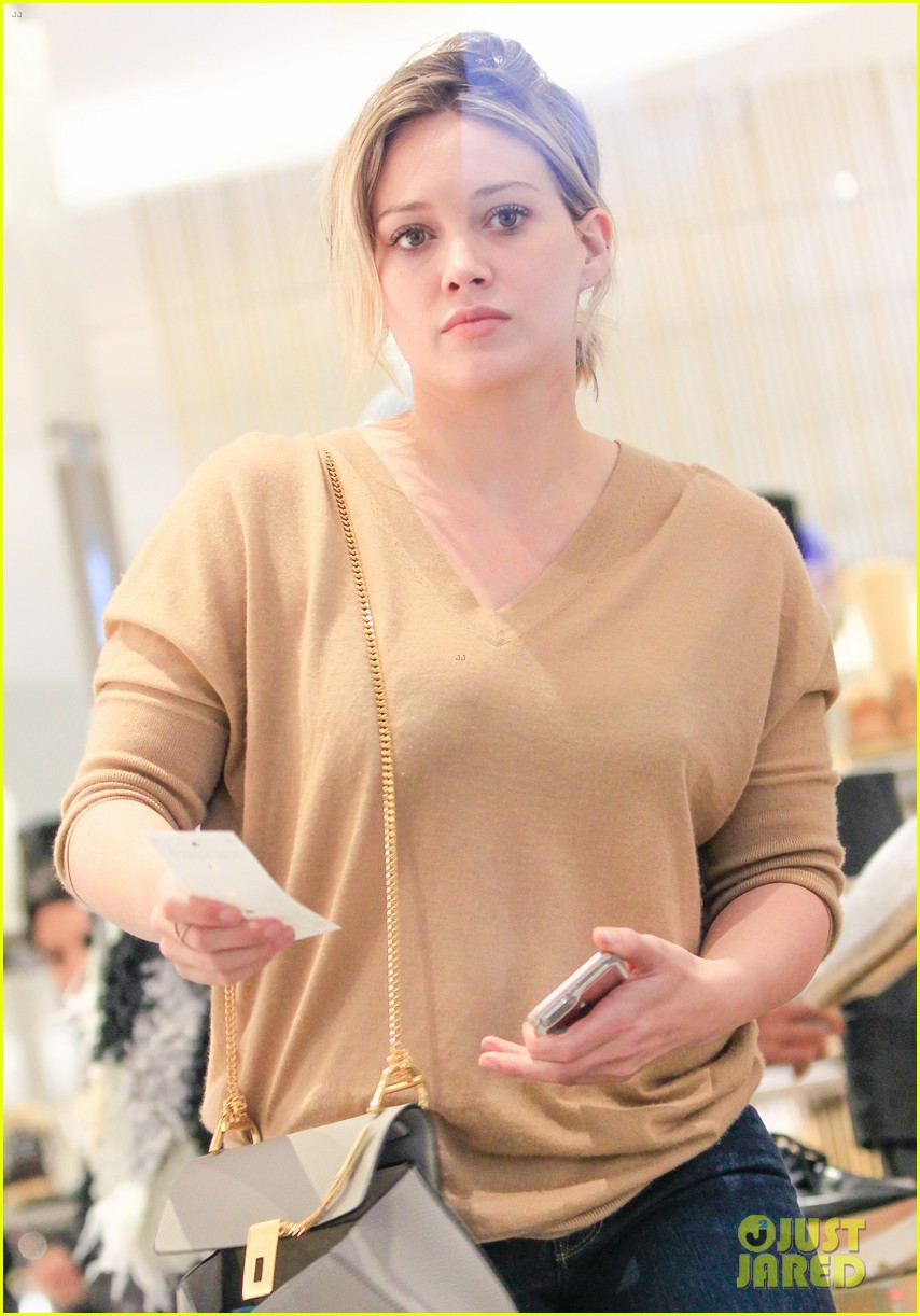 hilary duff is looking younger in nyc 233550420