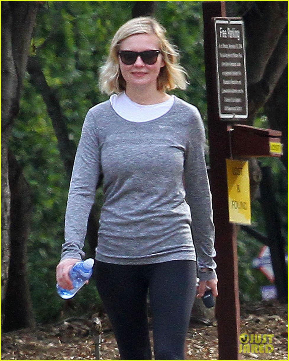 kirsten dunst goes for a hike with pals 153558498