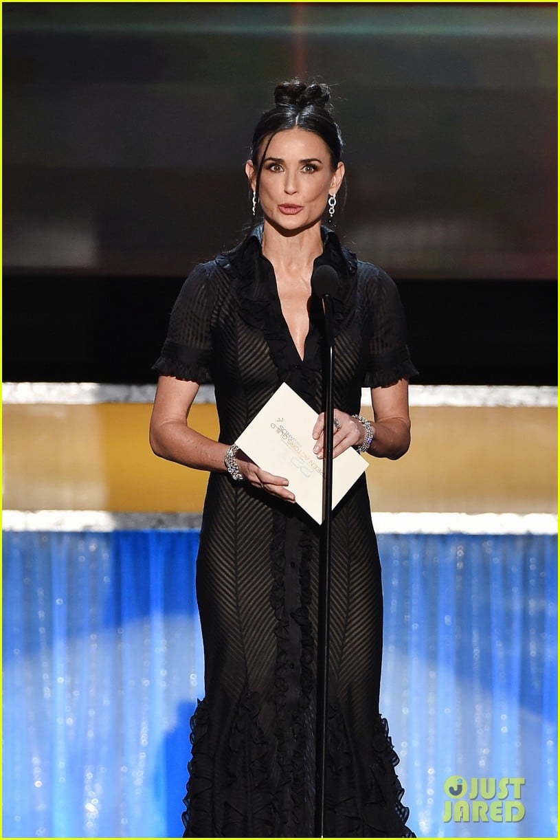 demi moore wears a totally sheer dress to sag awards 2016 143564951