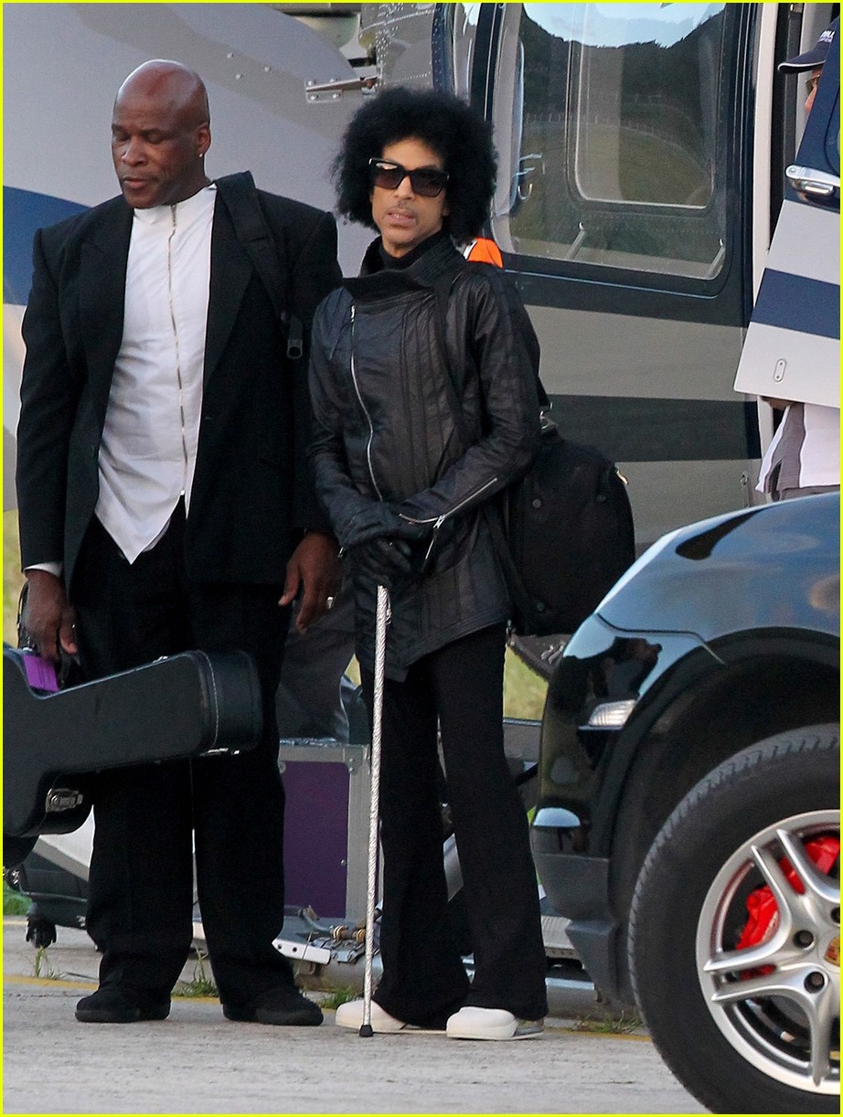 prince rings in the new year in st barts 223541418