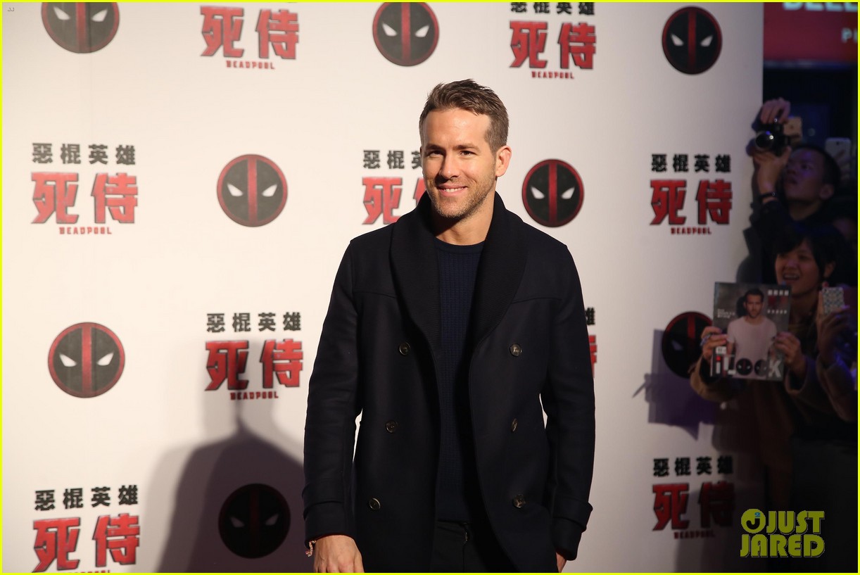 Ryan Reynolds Pokes Fun Of Hugh Jackman Wolverine In New Deadpool