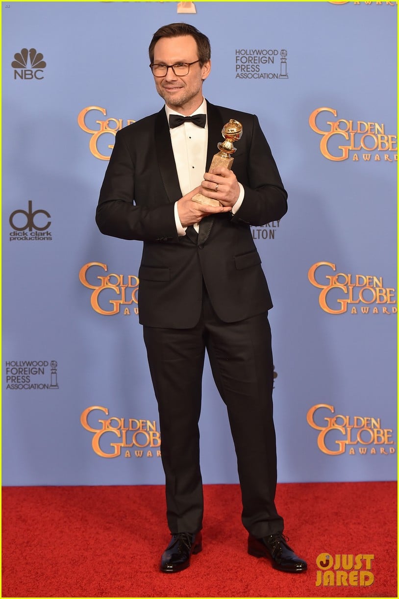 'Mr. Robot' WINS Best Drama TV Series at Golden Globes 2016 Photo