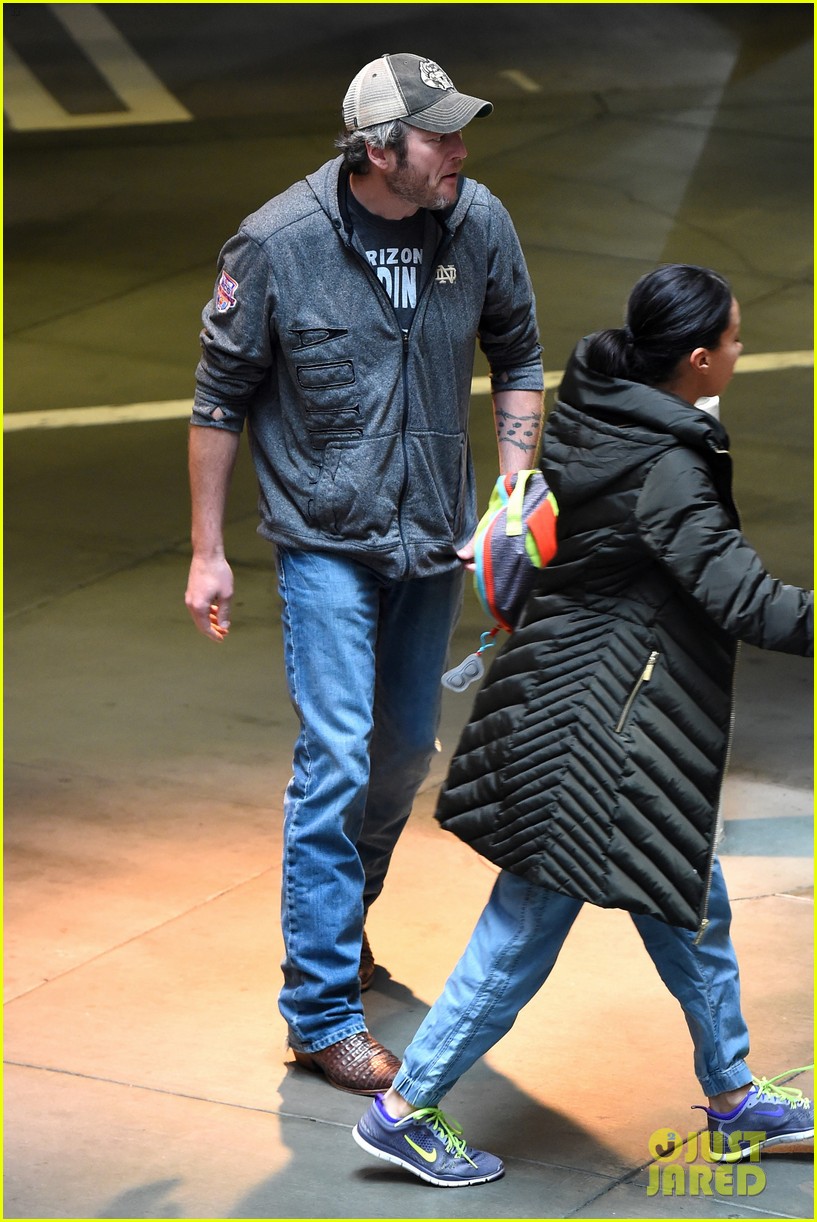 gwen stefani and blake shelton have a date with her kids 23