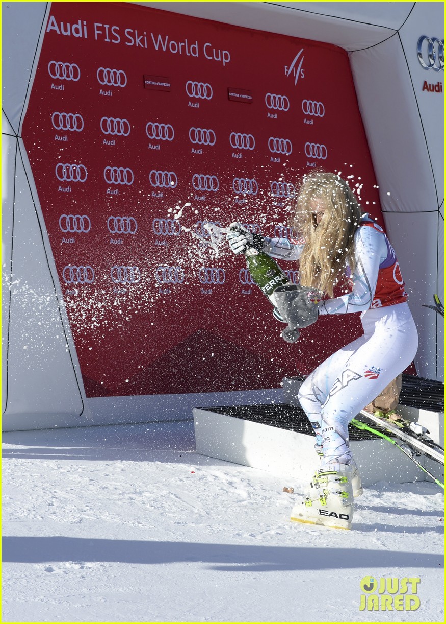 lindsey vonn breaks record with win at audi world cup 243558739