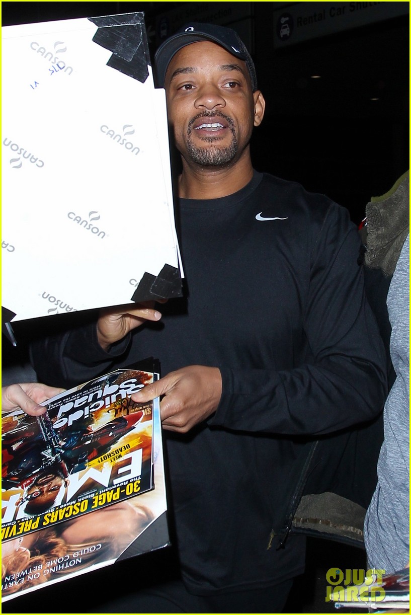 will smith signs autographs lax 213565268