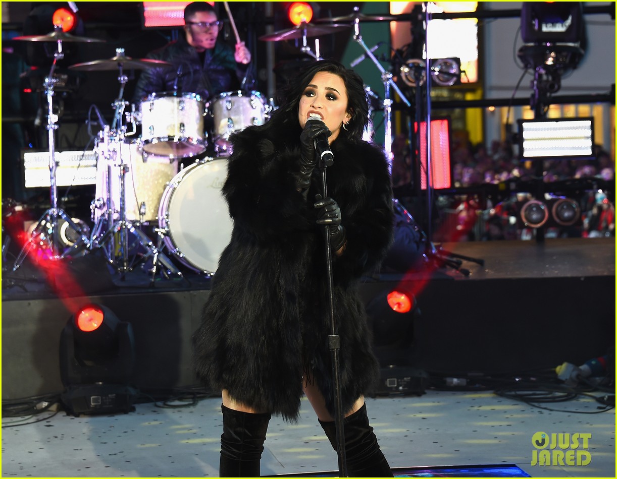 wilmer valderrama supports demi lovato on new years eve 123541660