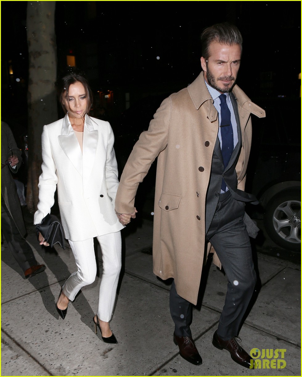 david and victoria beckham face the snow 293572533