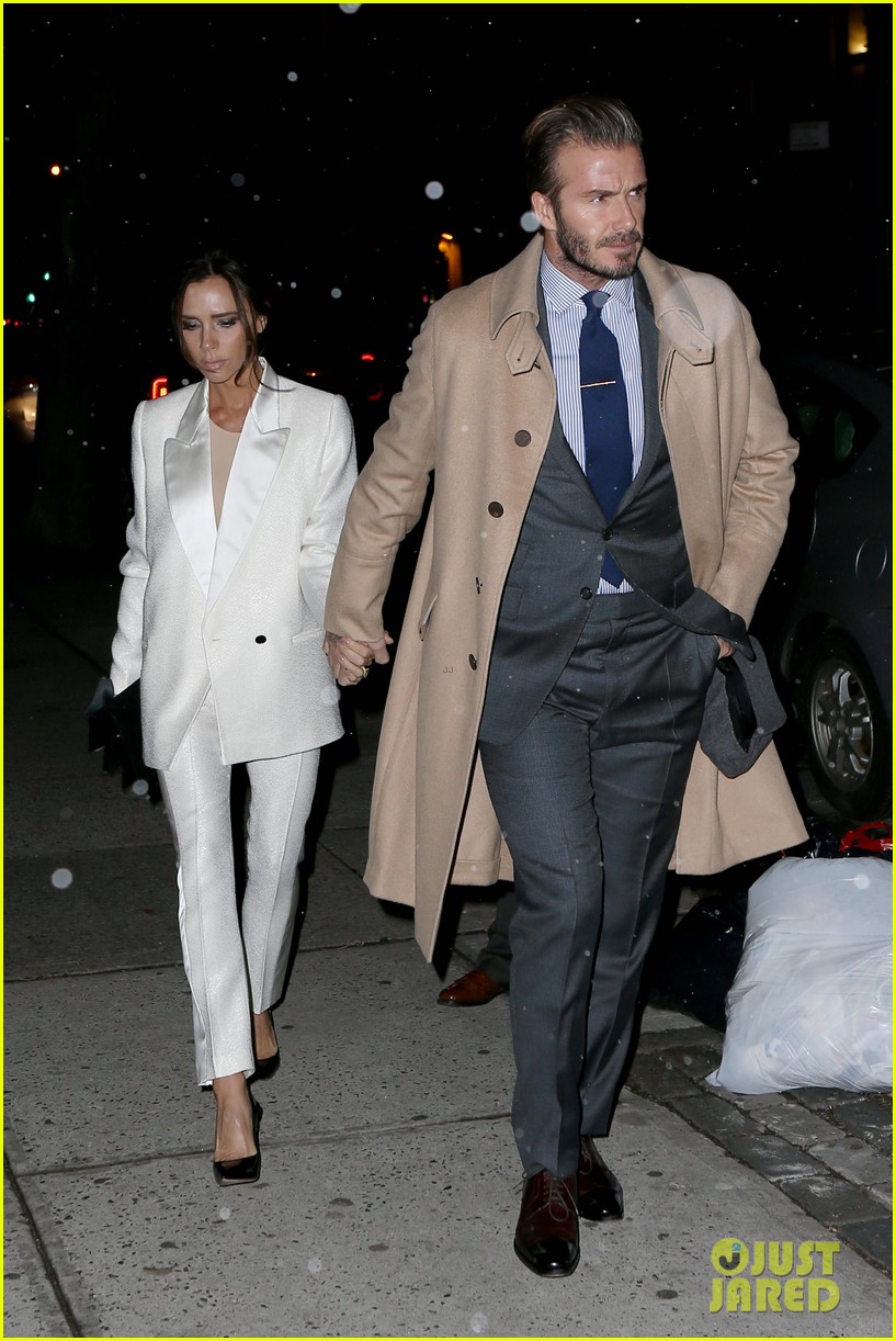 david and victoria beckham face the snow 353572539