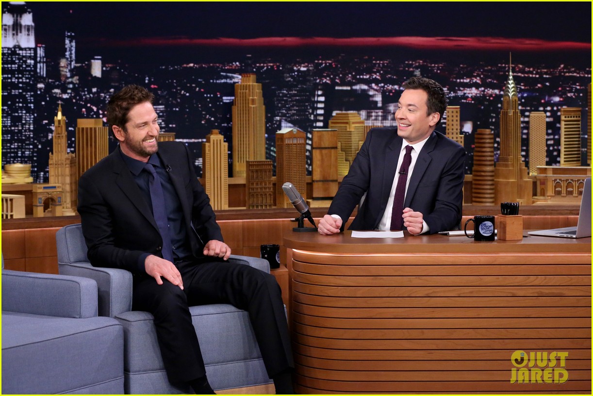 gerard butler plays slapjack with jimmy fallon watch now 01