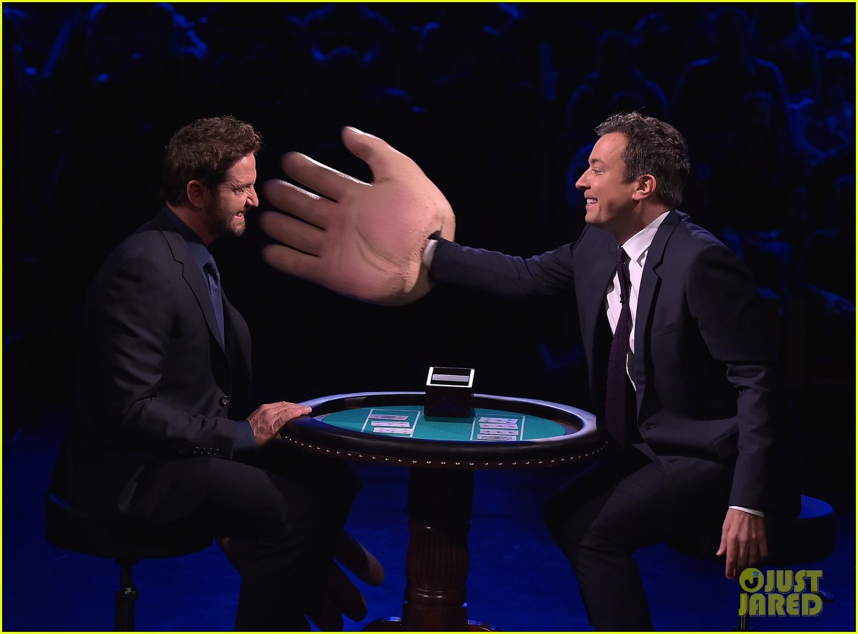 gerard butler plays slapjack with jimmy fallon watch now 10