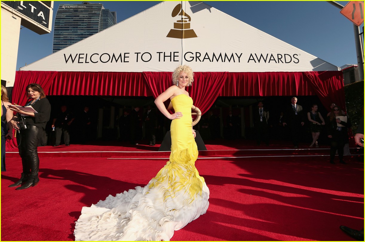 Cam Glows in a Yellow Ruffled Gown at 2016 Grammys! Photo 3579573(01)
