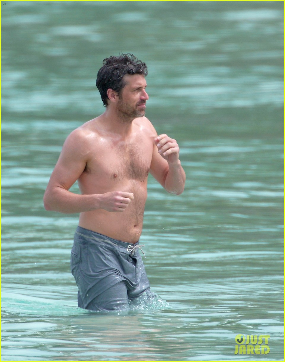 patrick dempsey goes shirtless at the beach with wife jillian 10