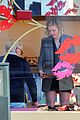 kirsten dunst shopping with dad 31