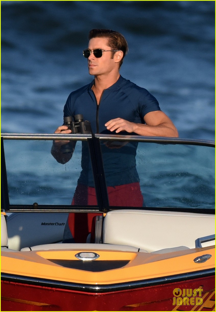 zac efron is having difficulty with swimming in the ocean 353589000