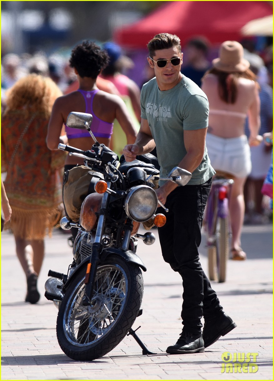 zac efron films baywatch on motorcycle 093594038