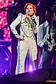 lady gaga performs david bowie tribute at grammys 2016 05