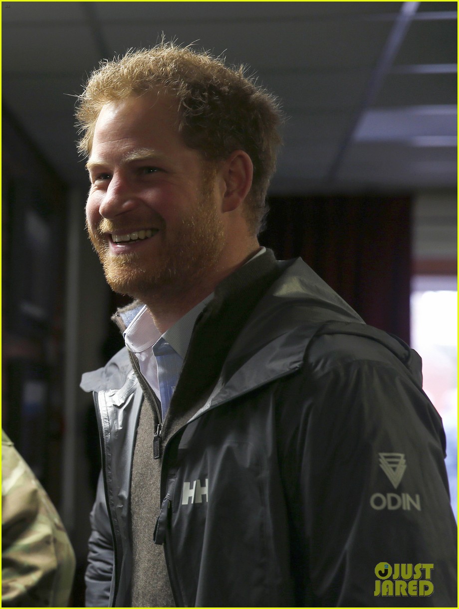 prince harry meets with soldiers helping out with lancashire flooding crisis 043569602