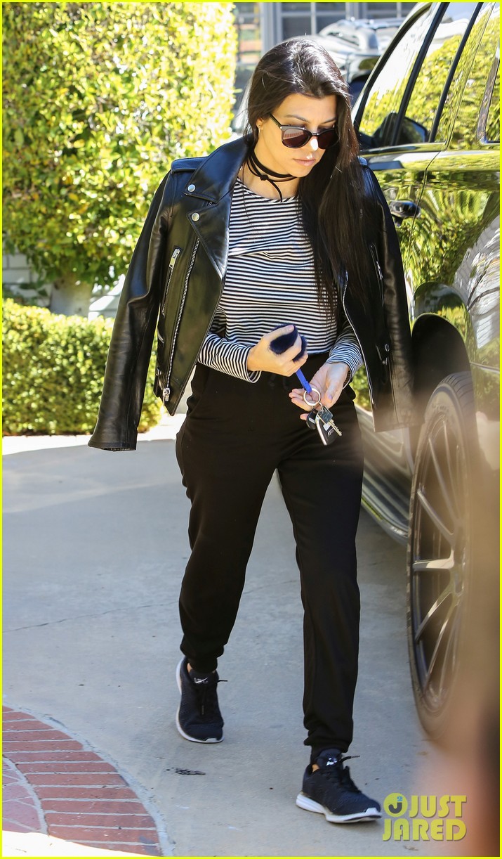 Kourtney Kardashian Has a Lunch Date with Baby Boy Reign Photo 3569122