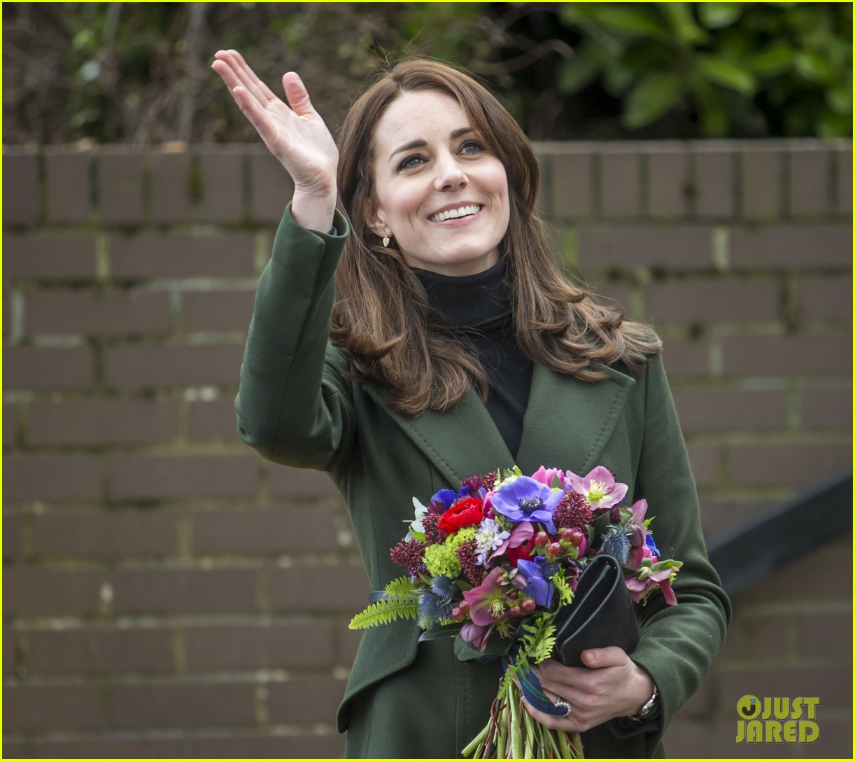 kate middleton brings mental health discussion to wester hailes education centre 14