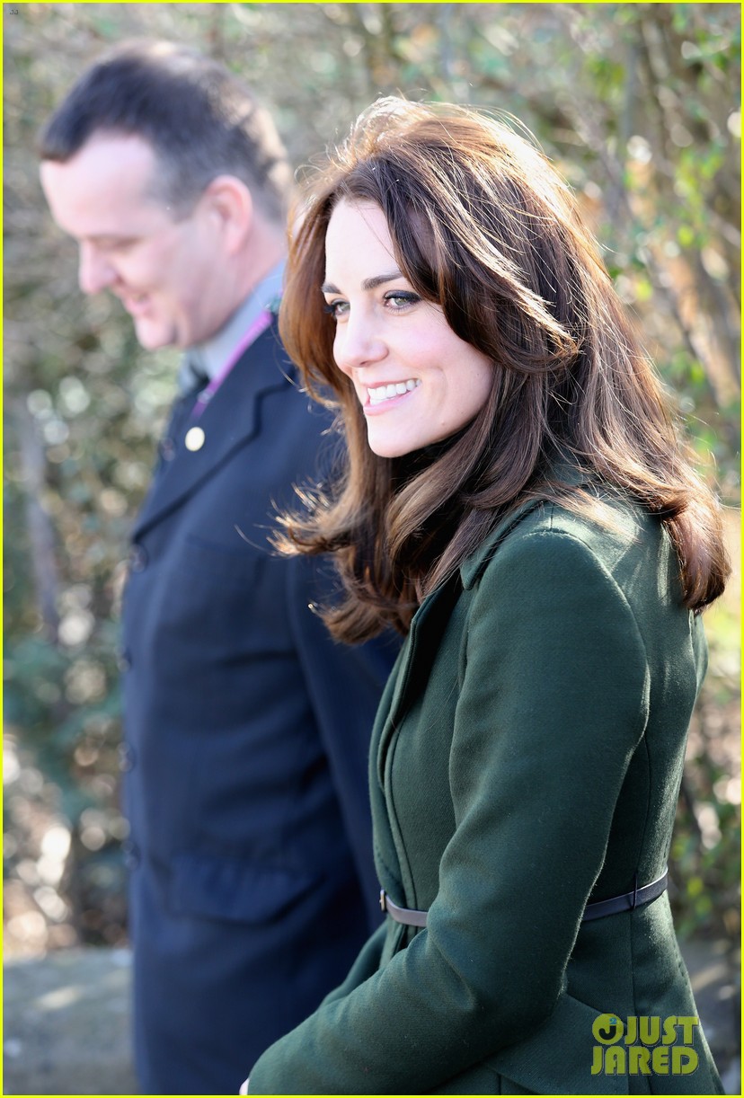 kate middleton brings mental health discussion to wester hailes education centre 243587482