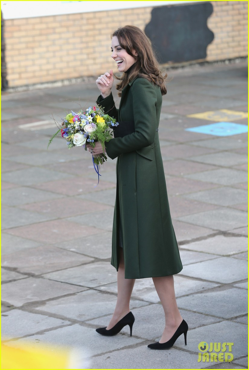 kate middleton brings mental health discussion to wester hailes education centre 263587484