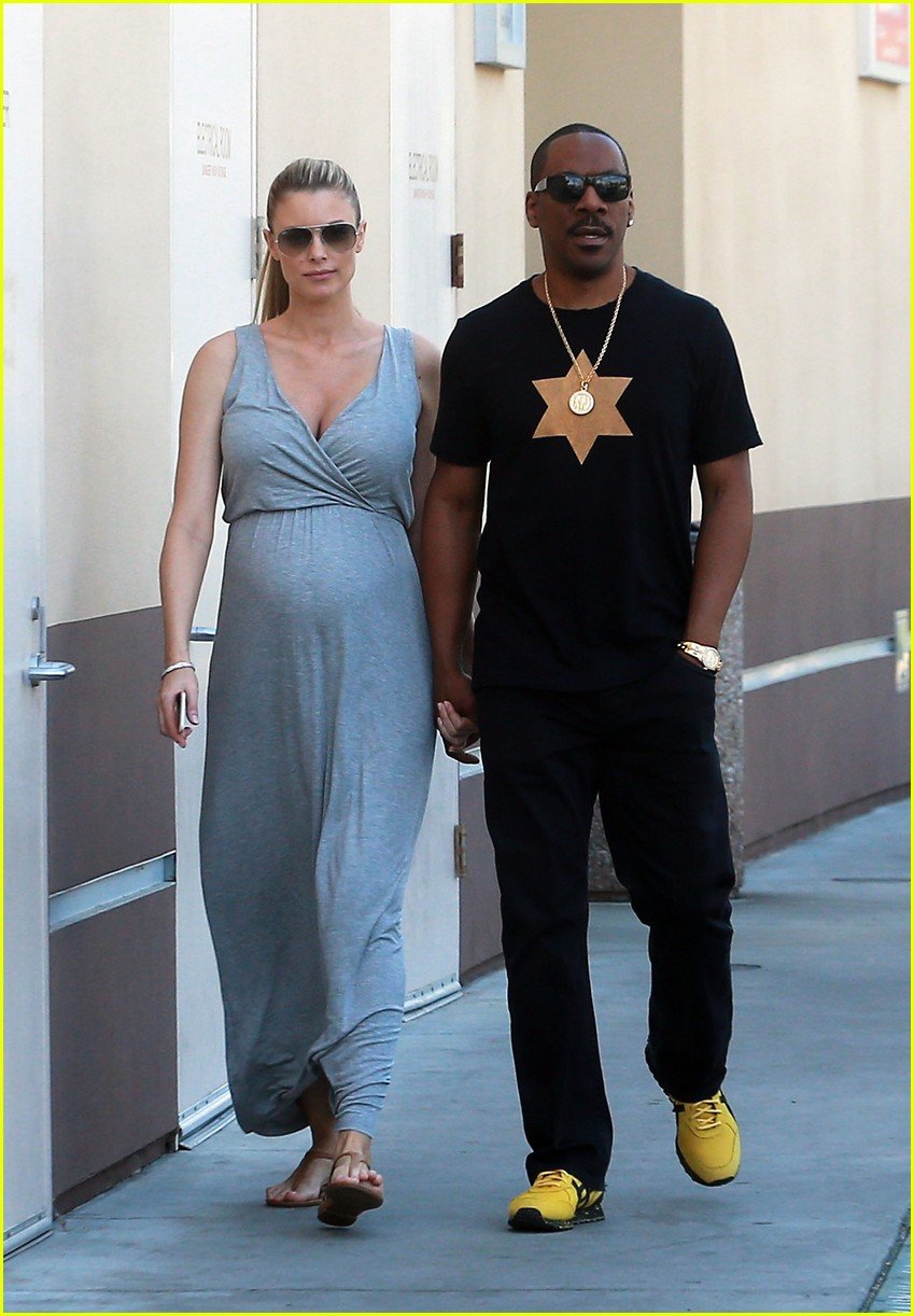 Eddie Murphy Grabs Coffee WIth Pregnant Girlfriend Paige Butcher