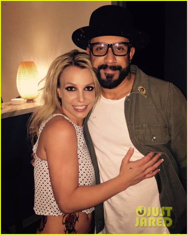 Britney Spears Confesses Her Love for the Backstreet Boys Photo(01)