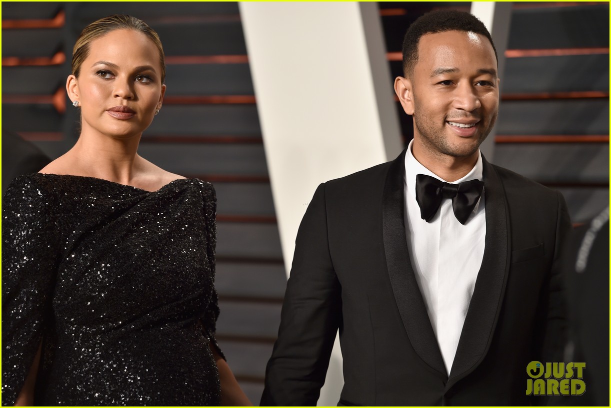 Chrissy Teigen Cringed During Stacey Dash Oscars 2016 Moment Photo(02)
