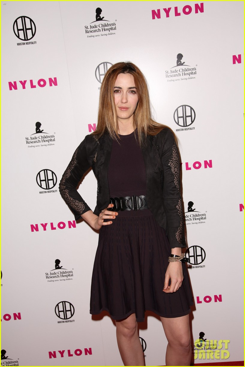 rumer willis mischa barton have a night at nylons muses music party 26