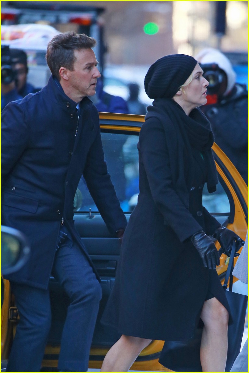 kate winslet flies break from collateral beauty 073591082