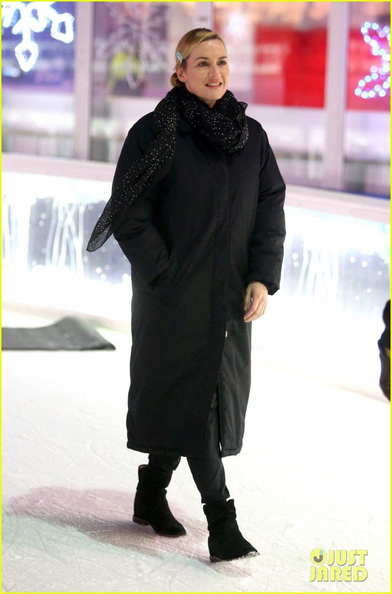 kate winslet goes ice skating for beauty role 153589664