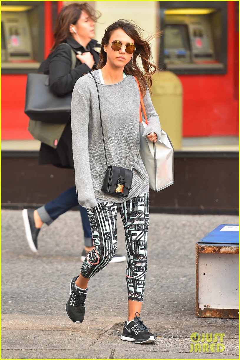 jessica alba heads to nyc after easter 243616591