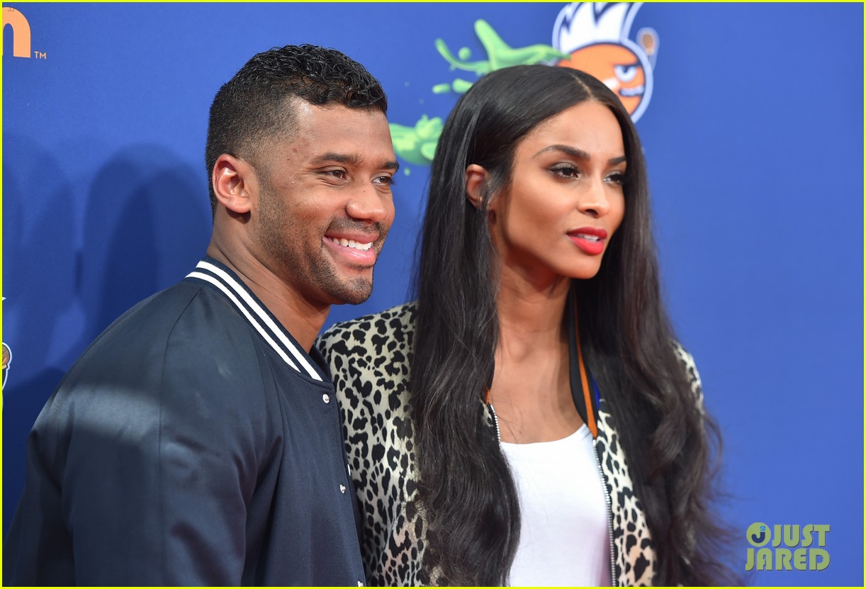 ciara is engaged to russell wilson 093603272