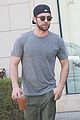 chace crawford gets a parking ticket during his lunch stop 04