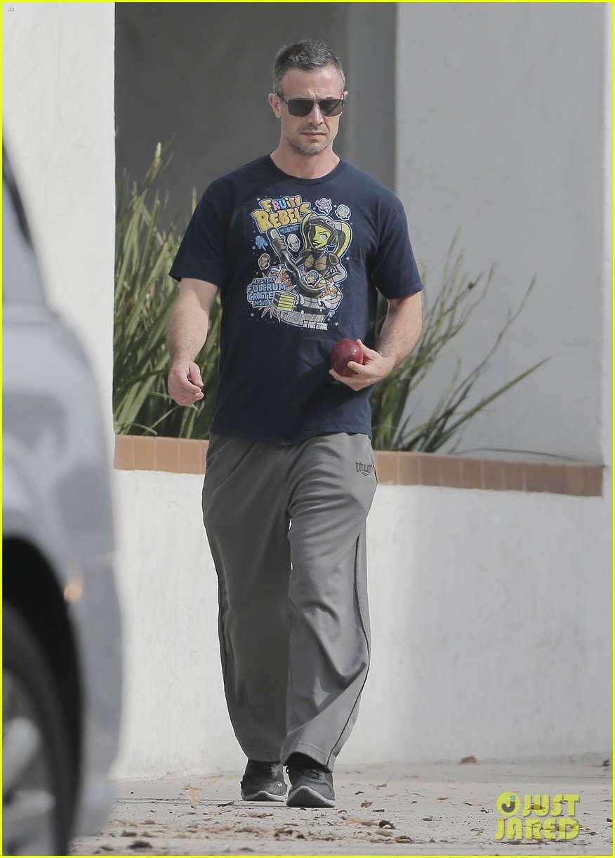 Freddie Prinze Jr. Steps Out Before His 40th Birthday: Photo 3598232