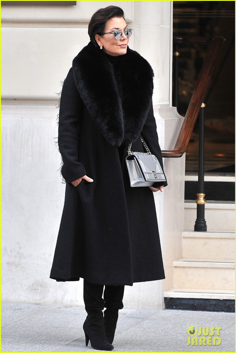 kris jenner dons chic outfit during pfw 09