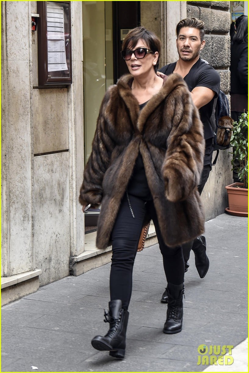 Kendall Jenner Takes Her Film Camera to Rome Photo 3602503 Kendall Jenner Photos Just Jared