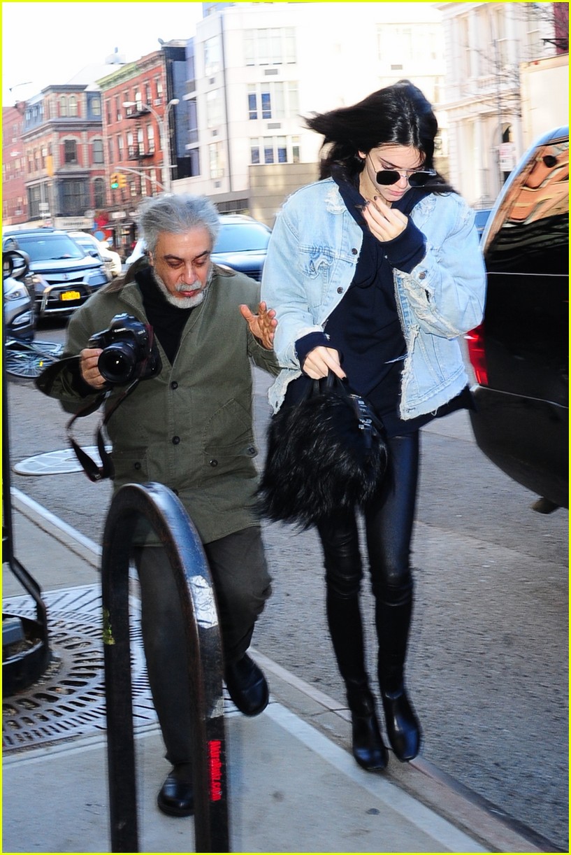 kendall jenner literal parazzi run in 14