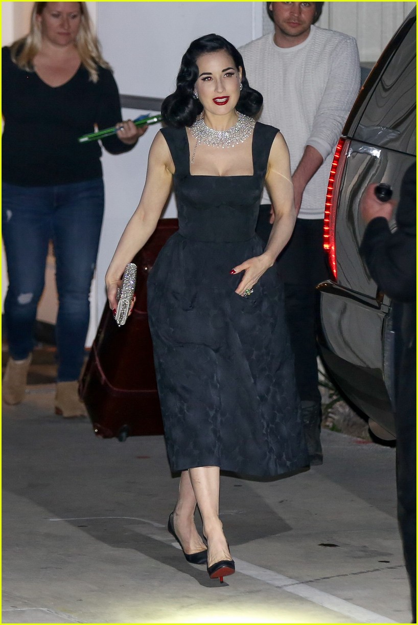 Khloe Kardashian \u0026 Dita Von Teese Leave 'Kocktails With Khloe' Taping:  Photo 3595010 | Dita Von Teese, Khloe Kardashian Photos | Just Jared:  Entertainment News, image size:818x1222