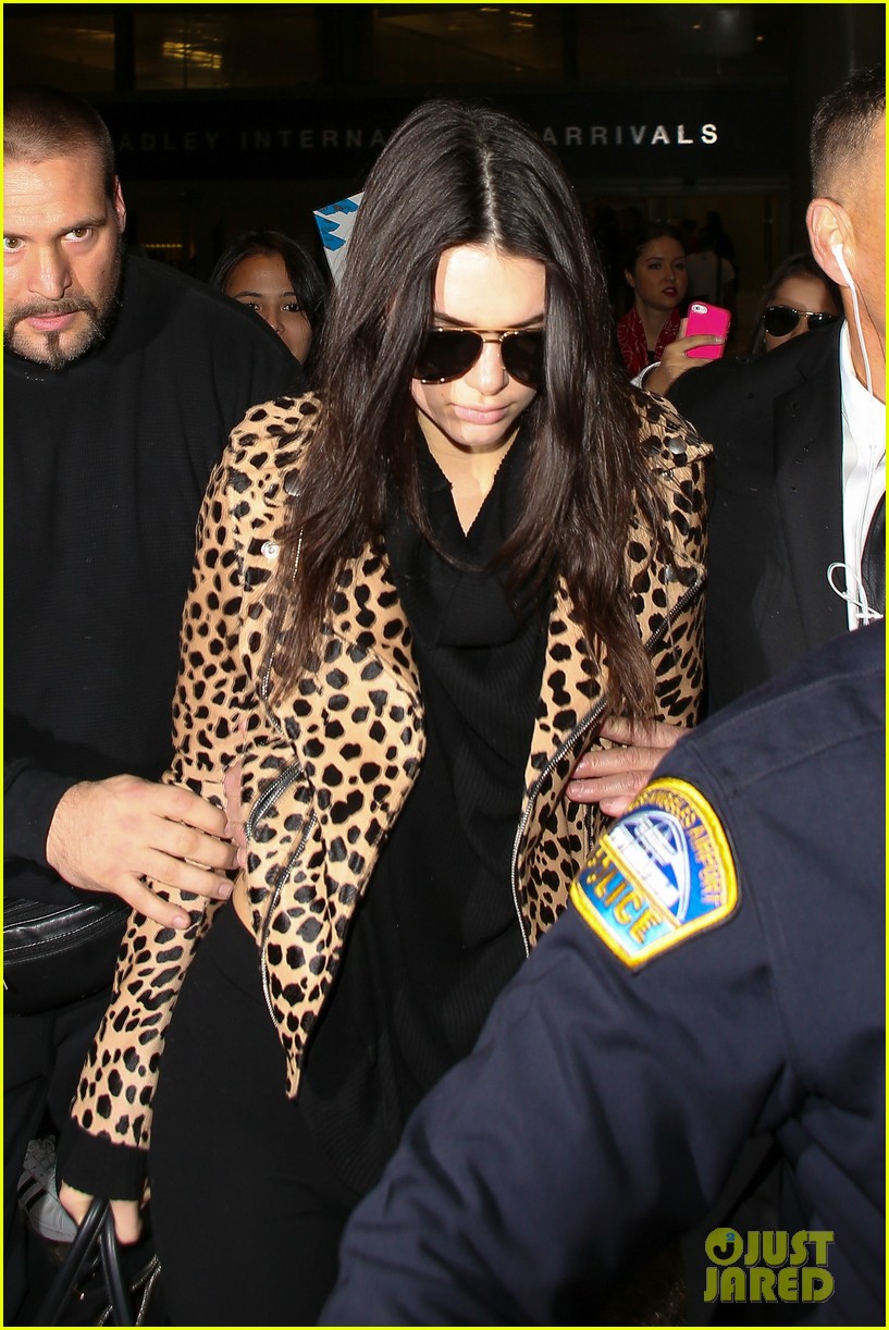 kris jenner spots kendall at the airport 213603613