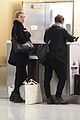 jude law and his bae walk around the airport 05
